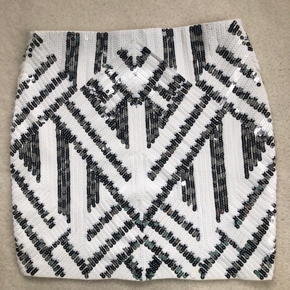 Express sequin skirt